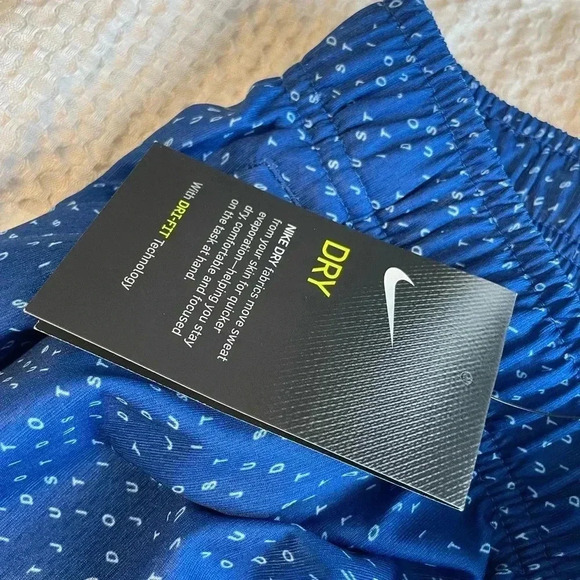 NIKE DRY-FIT  Training Shorts - BOYS XL - Picture 3 of 6